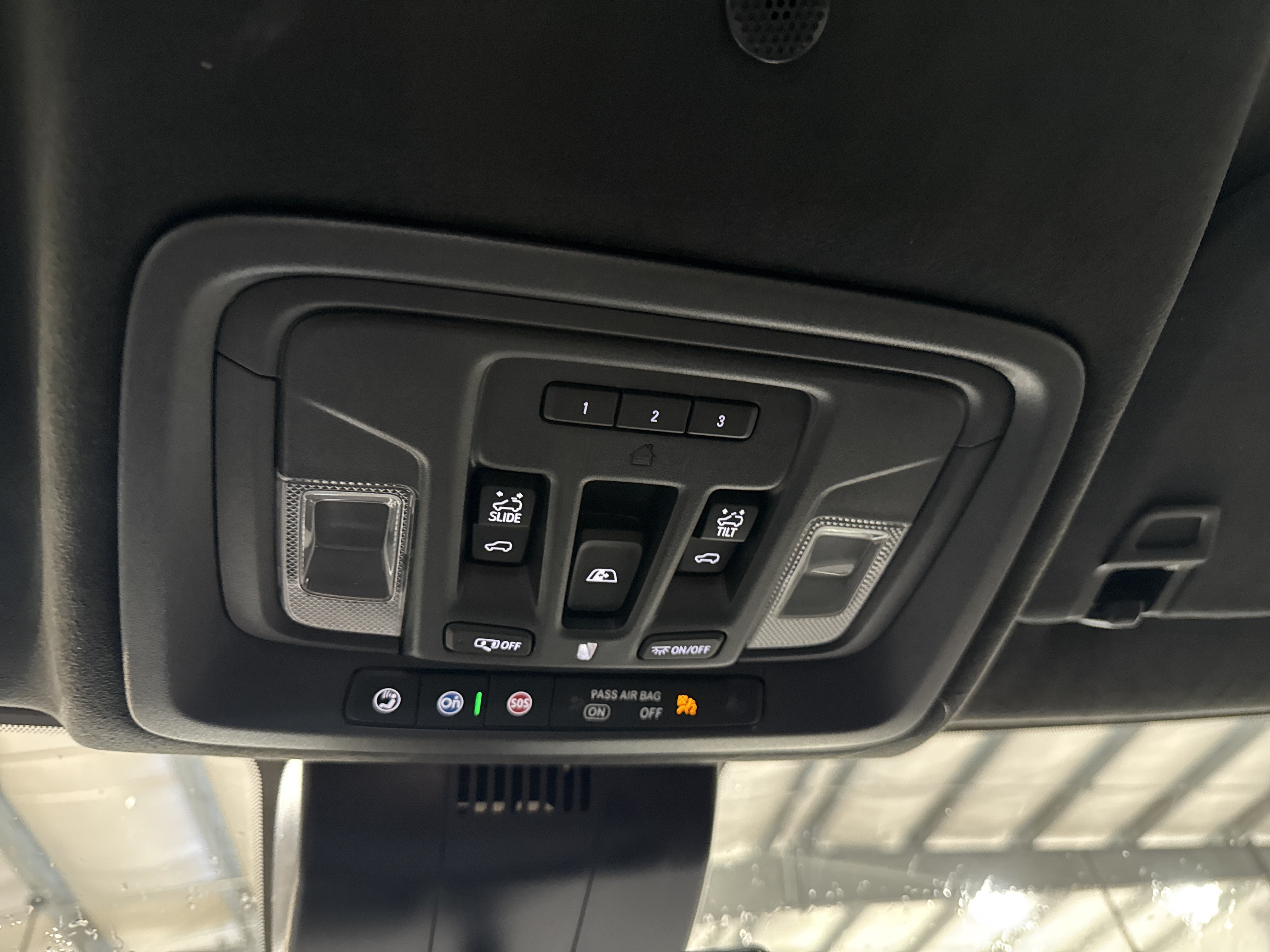 Used 2025 GMC Sierra 2500 AT4X AWD/4WD image 12