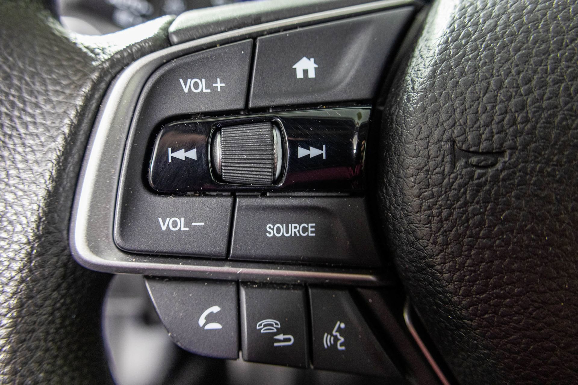 Used 2018 Honda Accord LX image 29