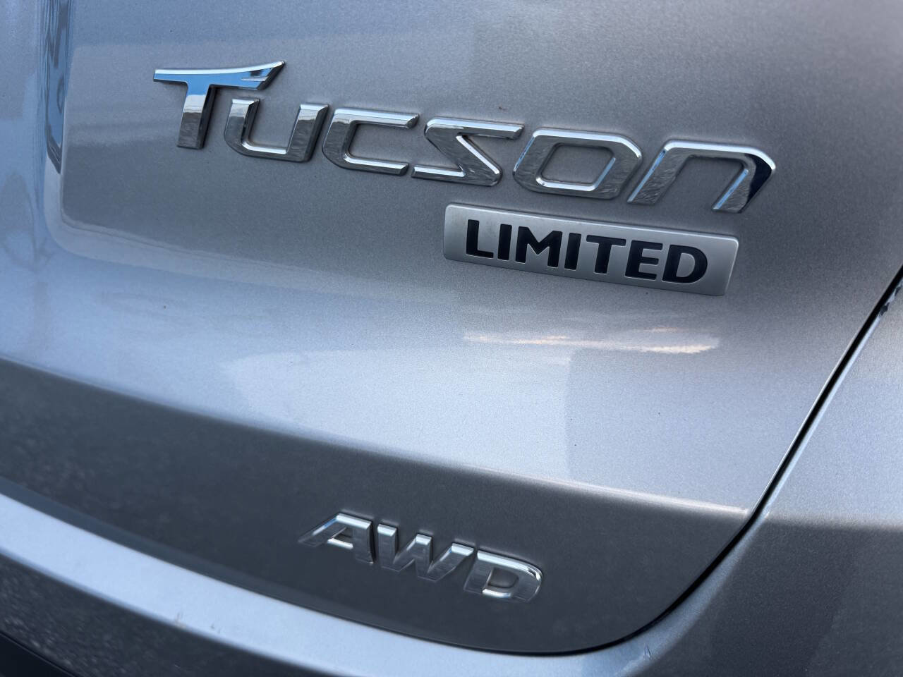 Used 2011 Hyundai Tucson Limited image 11