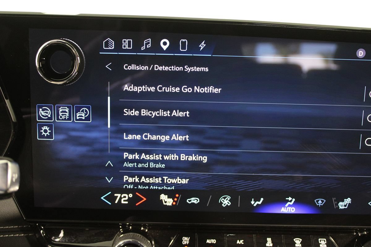 Used 2024 Chevrolet Blazer EV LT AWD/4WD image 25