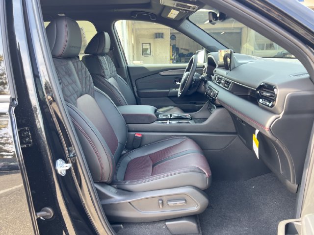 New 2026 Honda Pilot Black Edition image 10