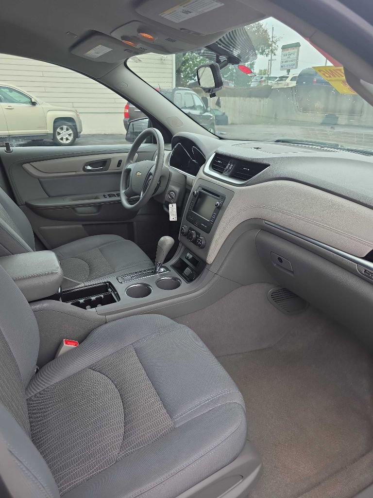 Used 2017 Chevrolet Traverse LS FWD image 13