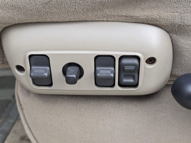 Used 2003 Dodge Ram 2500 Truck SLT image 27