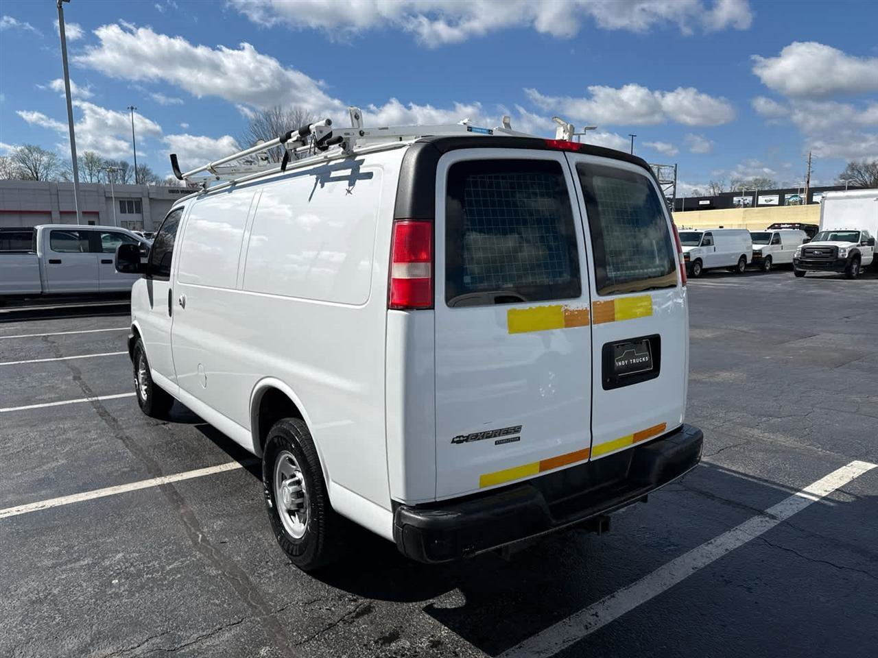 Used 2015 Chevrolet Express 2500 image 6