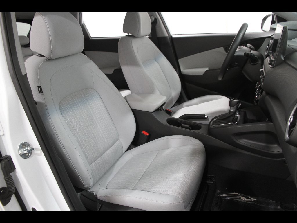 Certified 2023 Hyundai Kona SEL AWD/4WD image 17