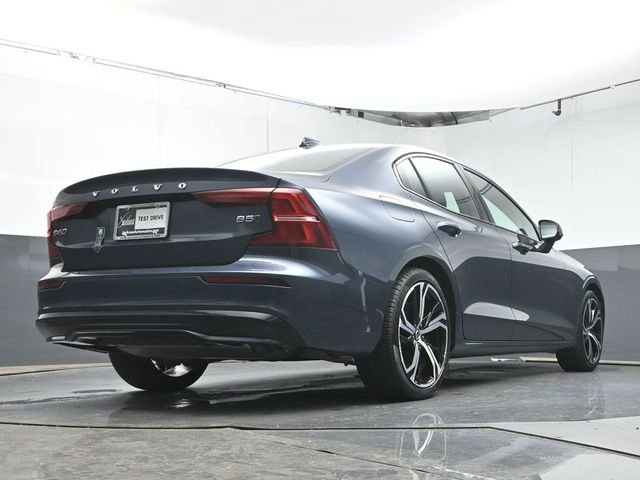 Certified 2025 Volvo S60 B5 Core AWD/4WD image 36