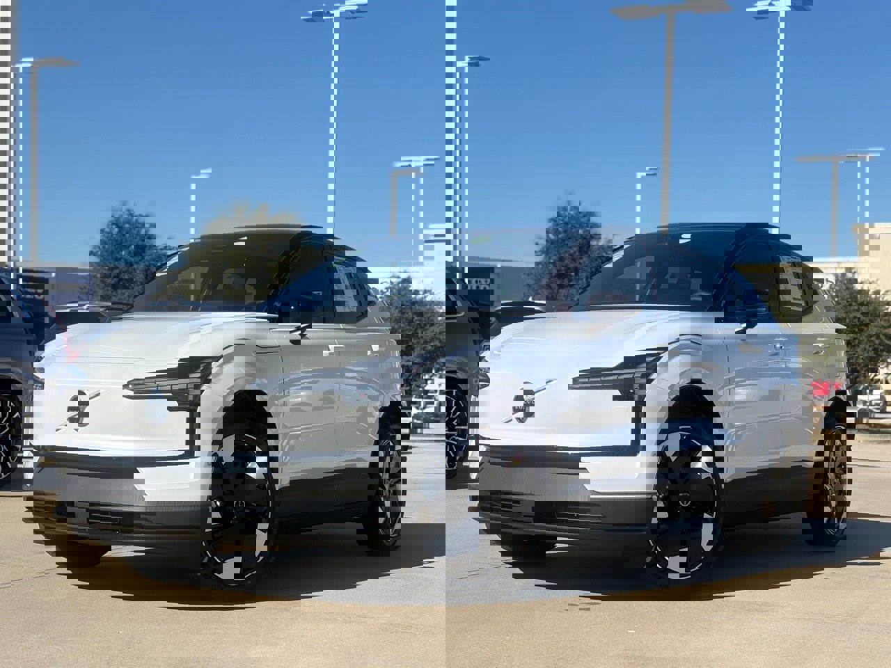 New 2025 Volvo EX30 Plus w/ Protection Package Premier video 2