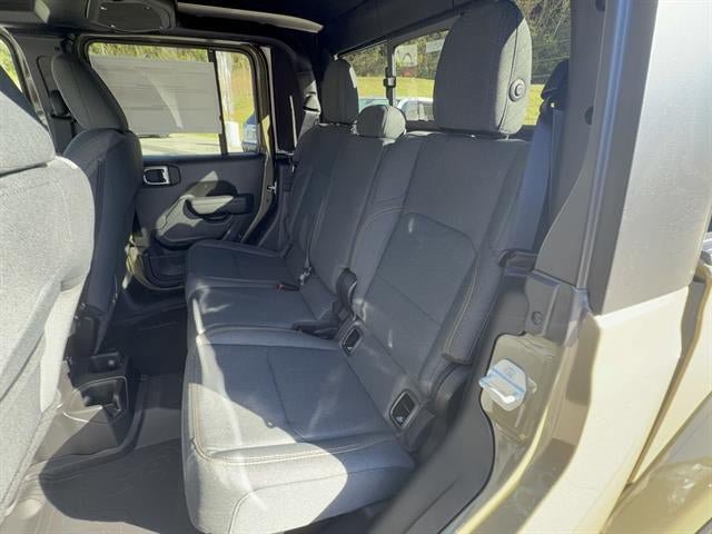 New 2027 Jeep Gladiator Sport AWD/4WD image 31