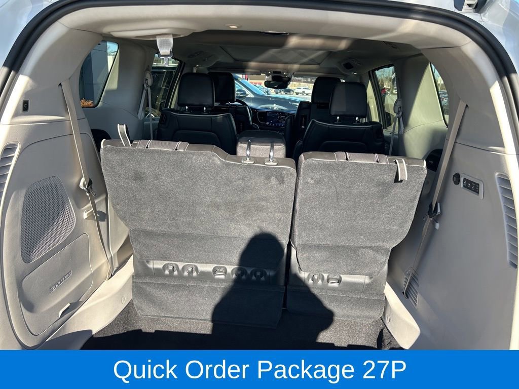 Used 2023 Chrysler Pacifica Limited w/ Uconnect Theater Family Group AWD/4WD image 13