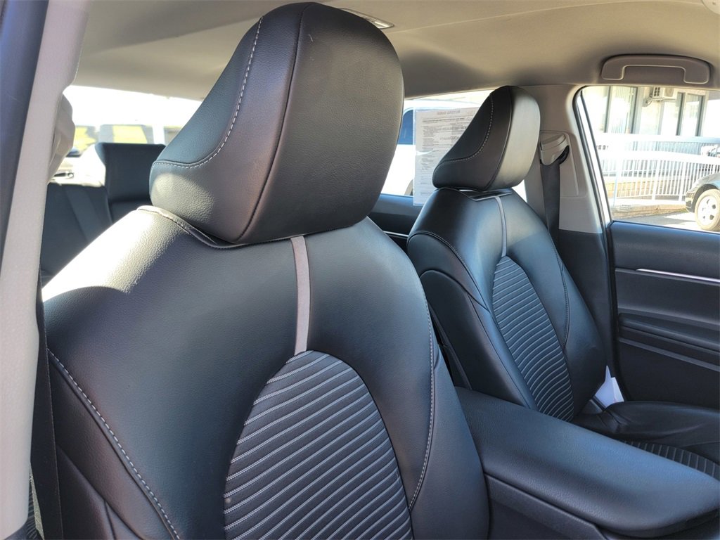 Used 2023 Toyota Camry SE image 19