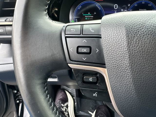 Certified 2023 Toyota Crown XLE image 35