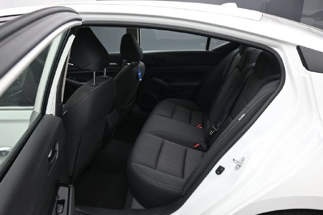 Used 2023 Nissan Altima 2.5 SV FWD image 5