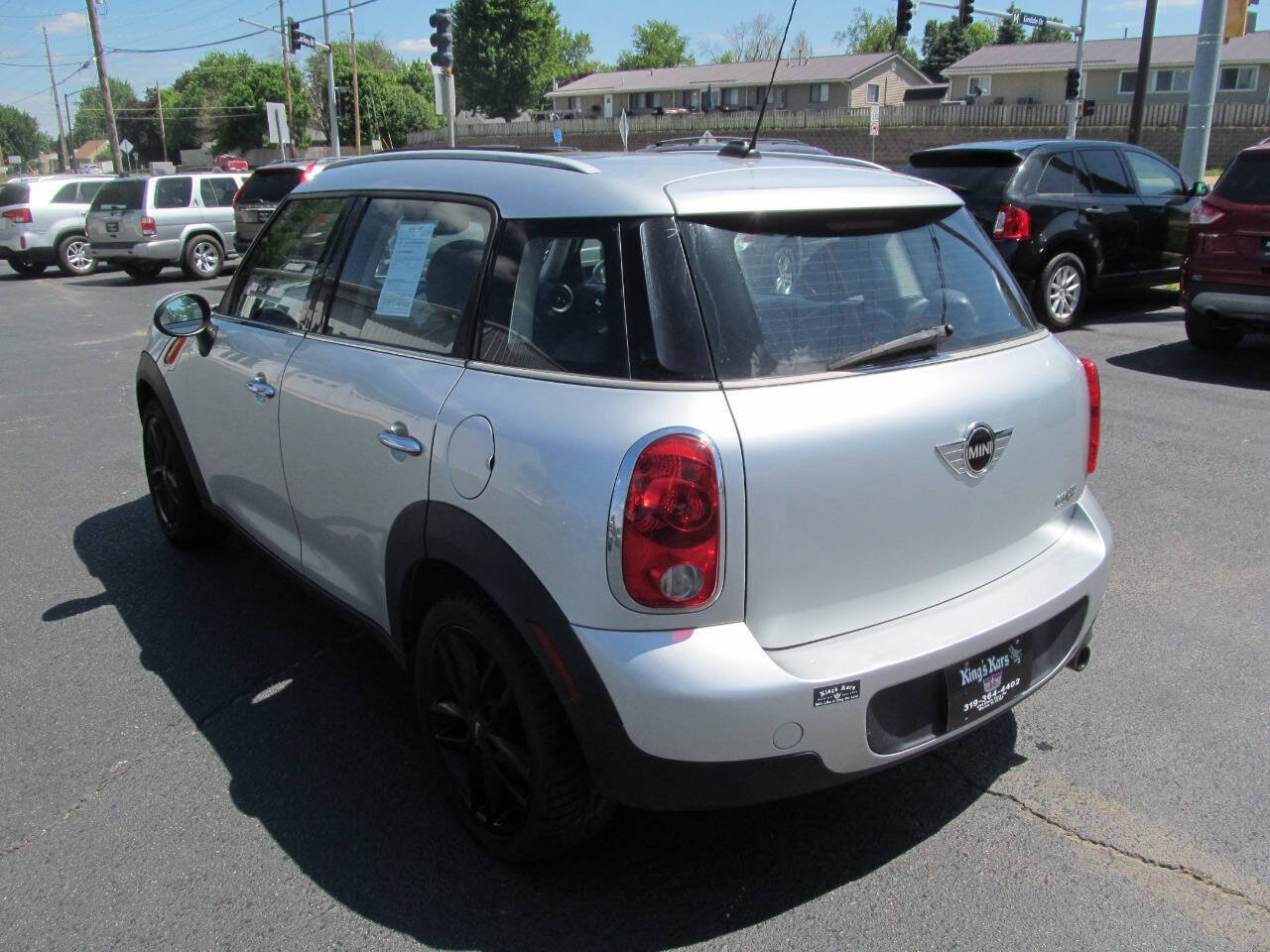 Used 2011 MINI Cooper Countryman FWD image 3