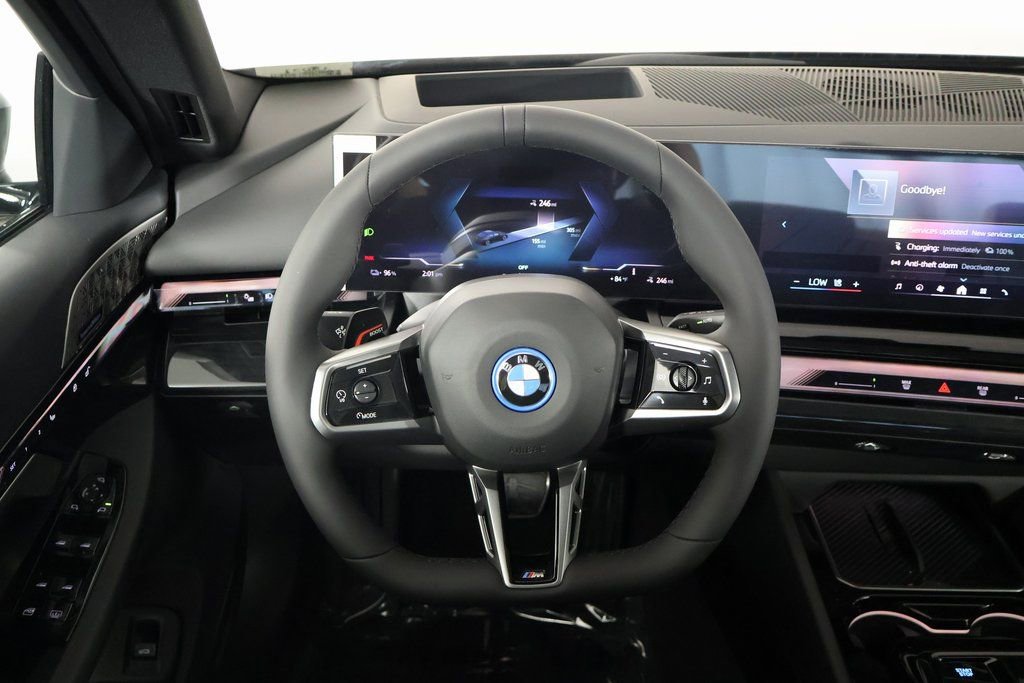 New 2026 BMW i5 eDrive40 image 3