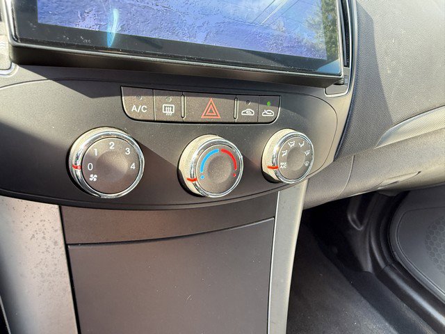 Used 2010 Hyundai Sonata GLS image 14