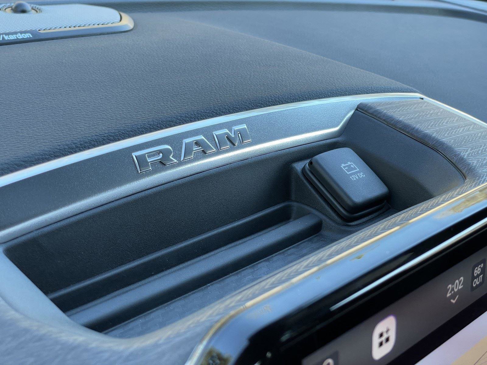 New 2026 RAM 3500 Laramie AWD/4WD image 36
