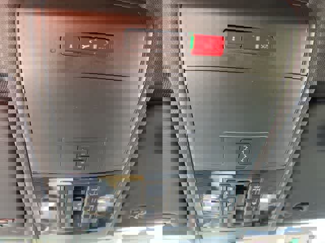 Used 2021 Volkswagen Atlas Cross Sport SE image 16