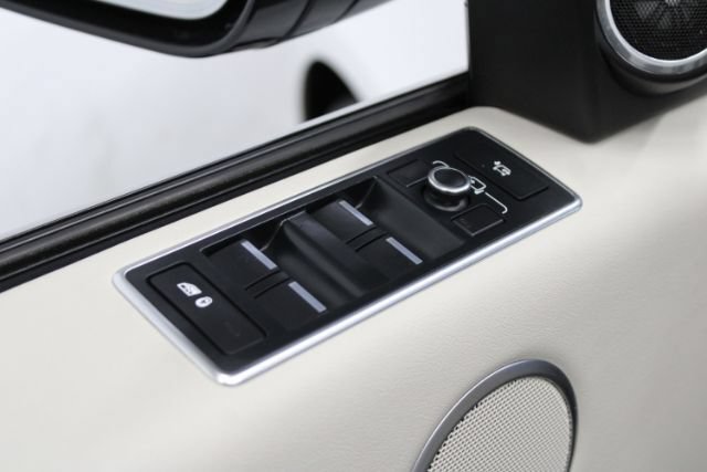 Used 2016 Land Rover Range Rover HSE AWD/4WD image 10