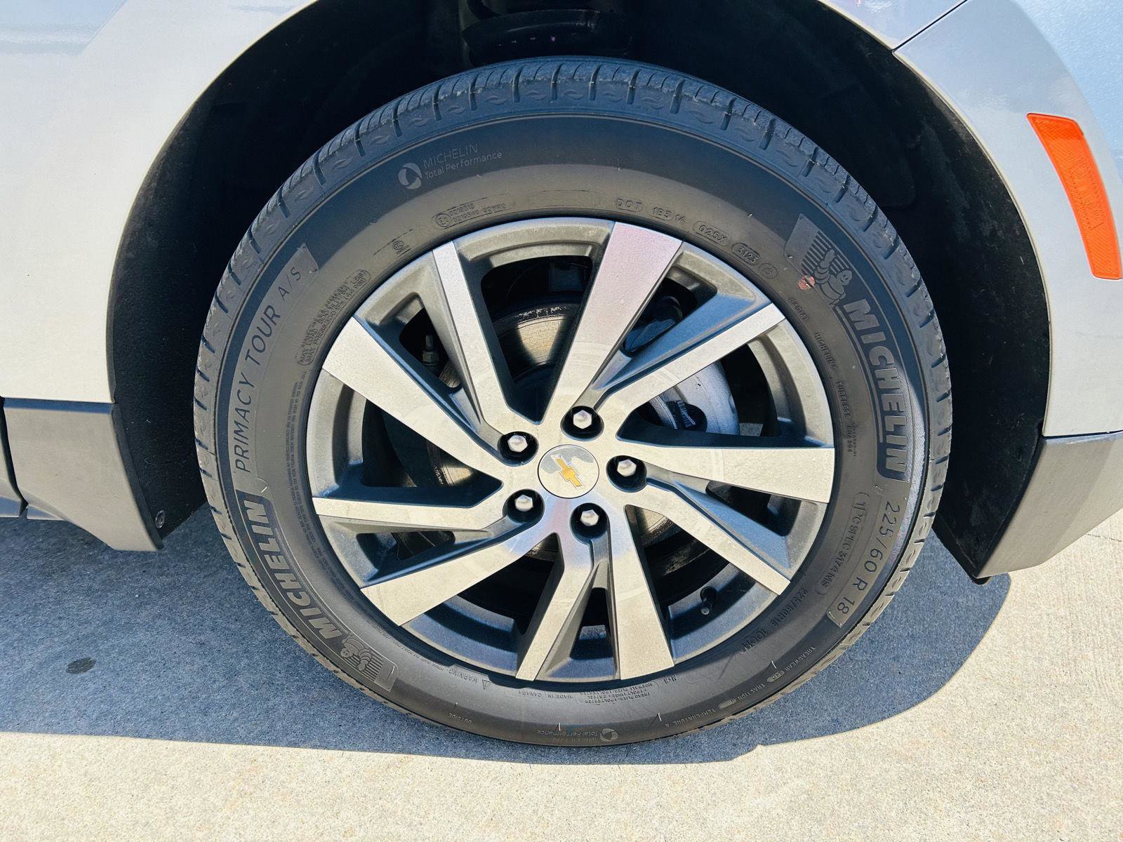 Used 2024 Chevrolet Equinox LT w/ LPO, Floor Liner Package FWD image 39