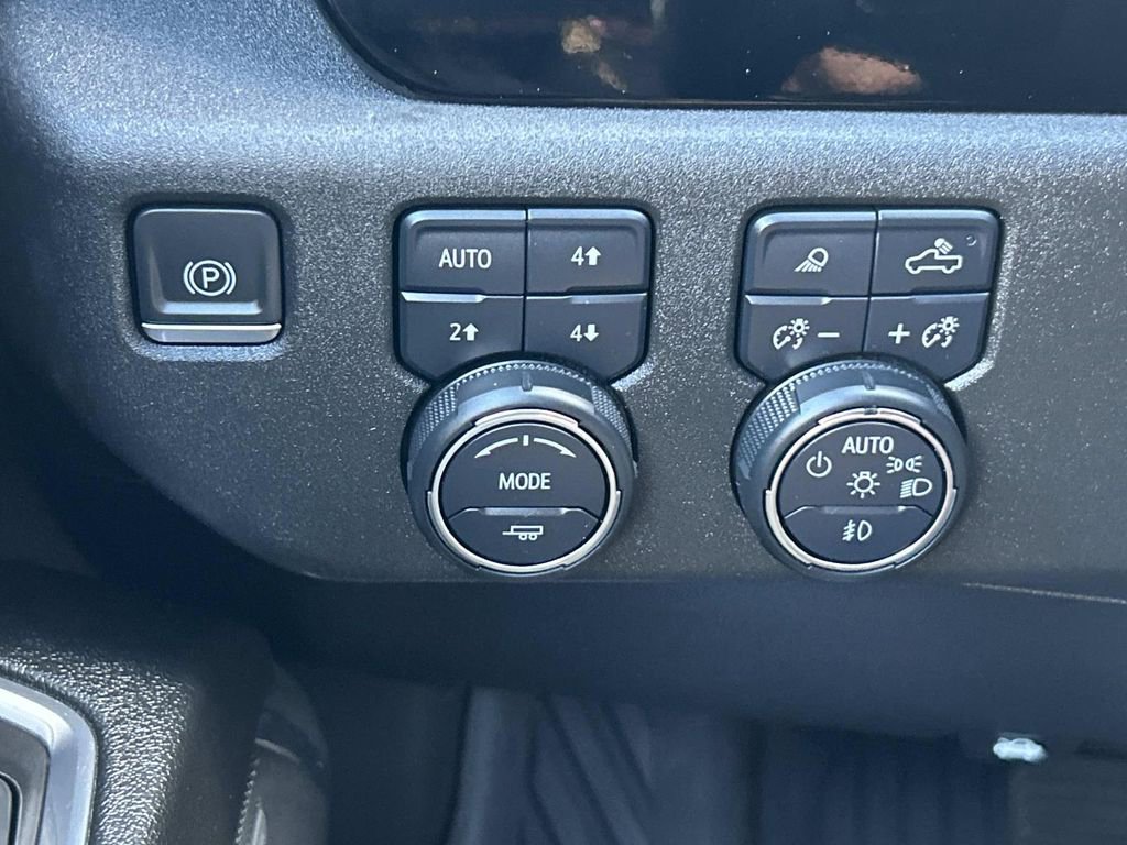 Used 2023 Chevrolet Silverado 1500 LTZ image 37