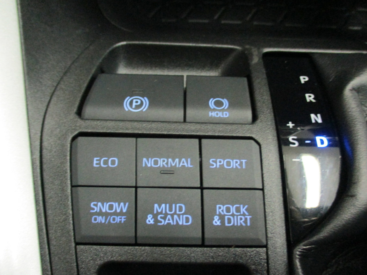 Used 2021 Toyota RAV4 XLE Premium image 28