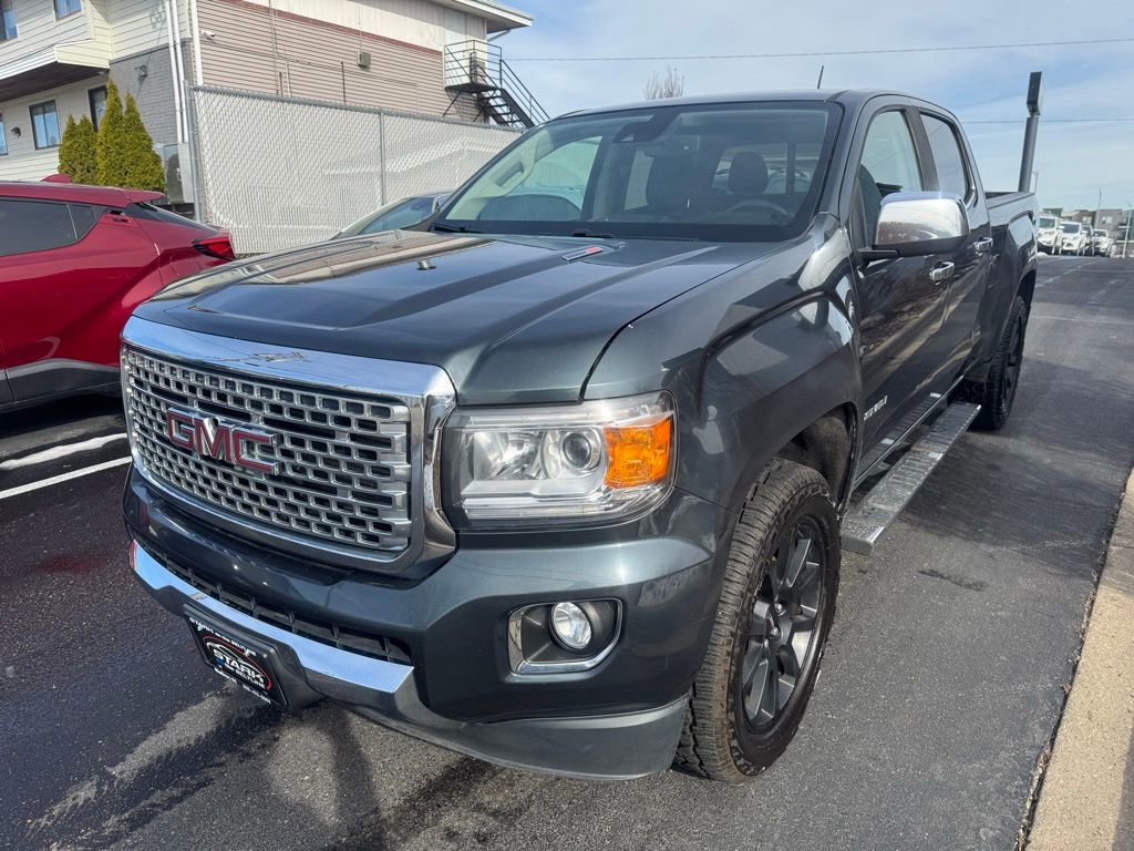 Used 2018 GMC Canyon Denali image 2