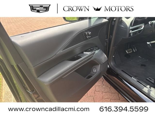 New 2026 Cadillac Lyriq V w/ LPO, Floor Liner Package AWD/4WD image 20