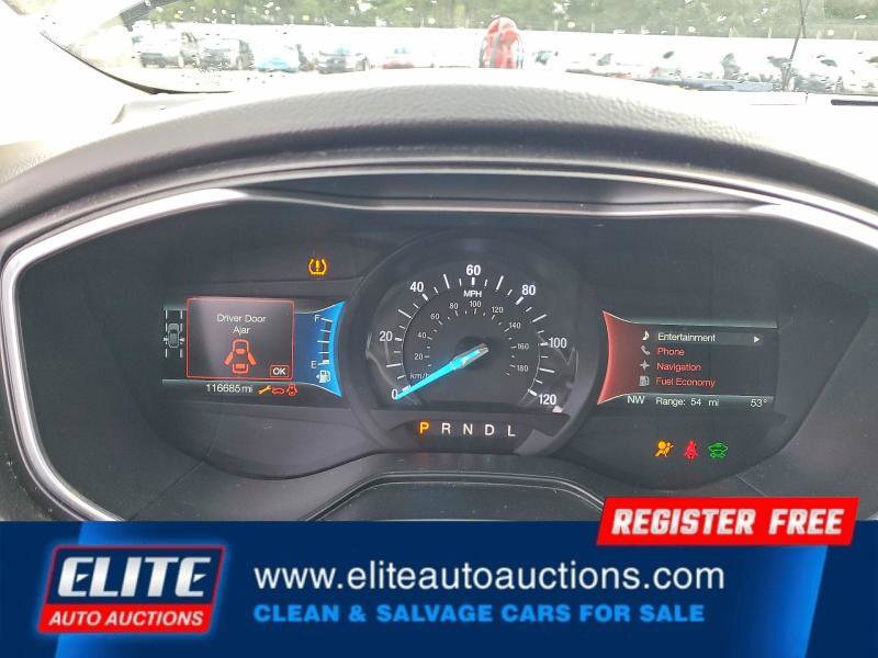Used 2019 Ford Fusion Titanium image 17