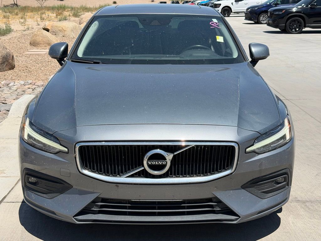 Used 2021 Volvo S60 T5 Momentum FWD image 3