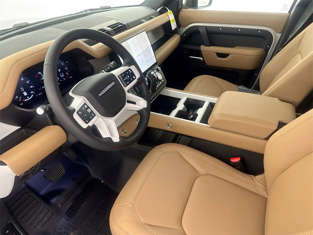 New 2026 Land Rover Defender 130 X-Dynamic SE image 9