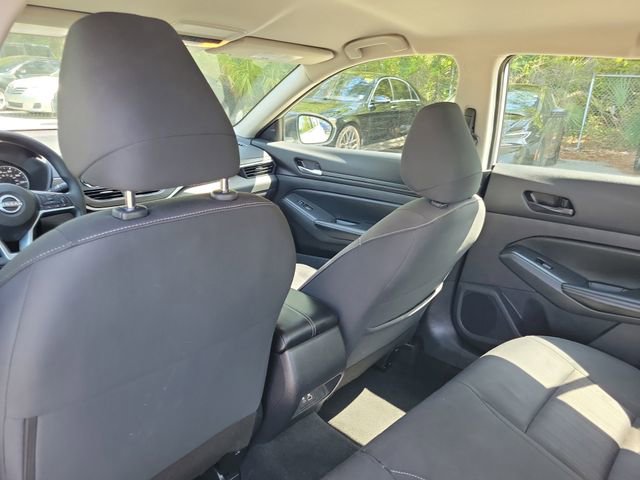 Used 2025 Nissan Altima 2.5 SV image 24