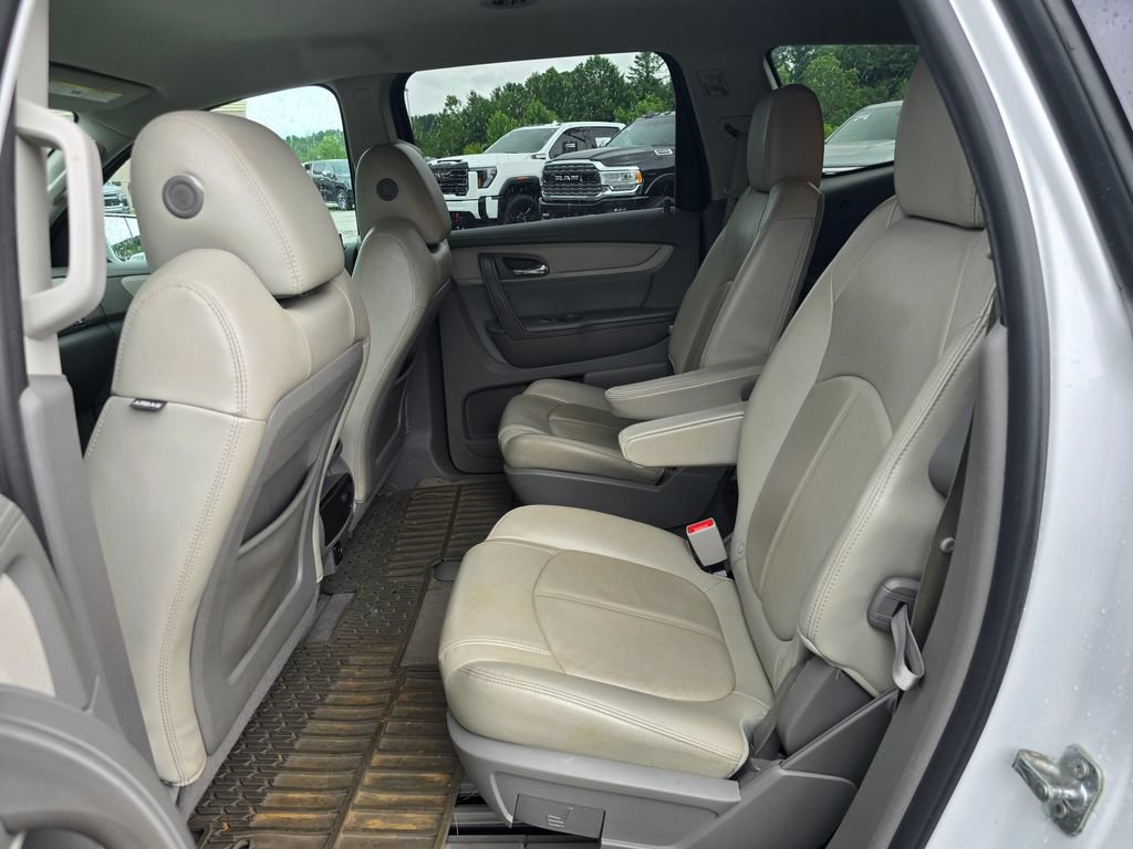 Used 2017 Chevrolet Traverse LT FWD image 10