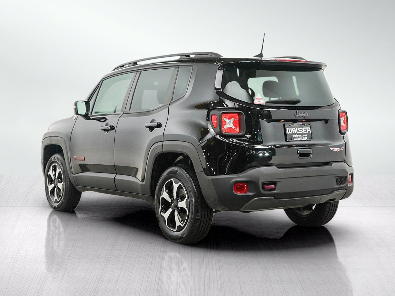Used 2019 Jeep Renegade Trailhawk w/ Cold Weather Group II AWD/4WD image 3