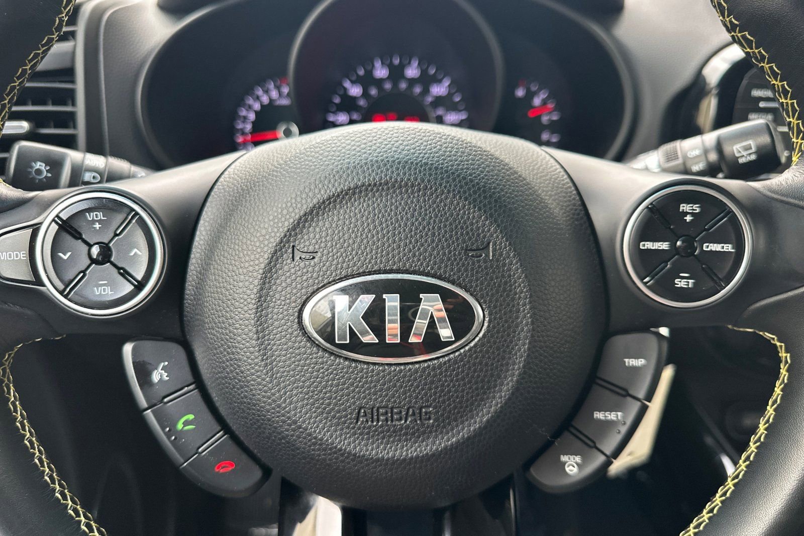 Used 2015 Kia Soul + w/ Audio Package FWD image 20