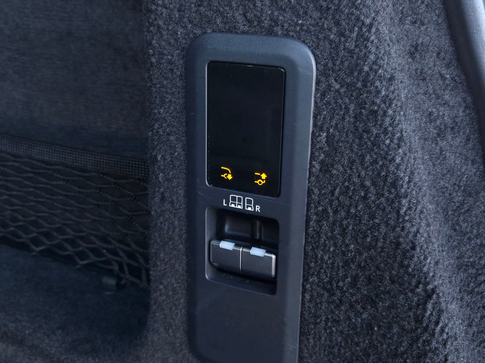 Used 2025 Land Rover Range Rover Sport SE image 27