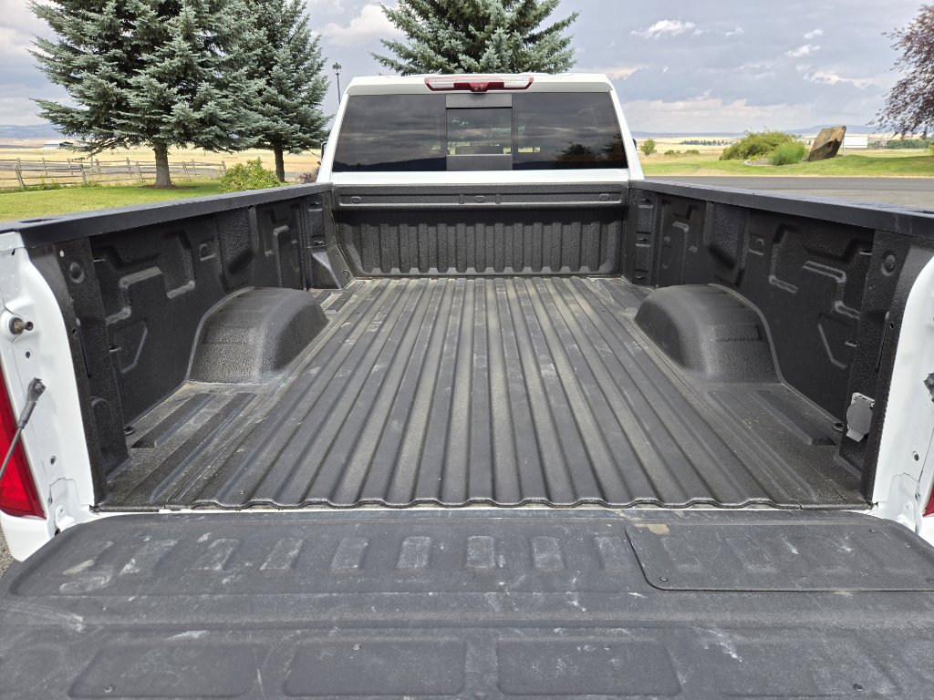 Used 2023 Chevrolet Silverado 3500 High Country w/ Technology Package image 10