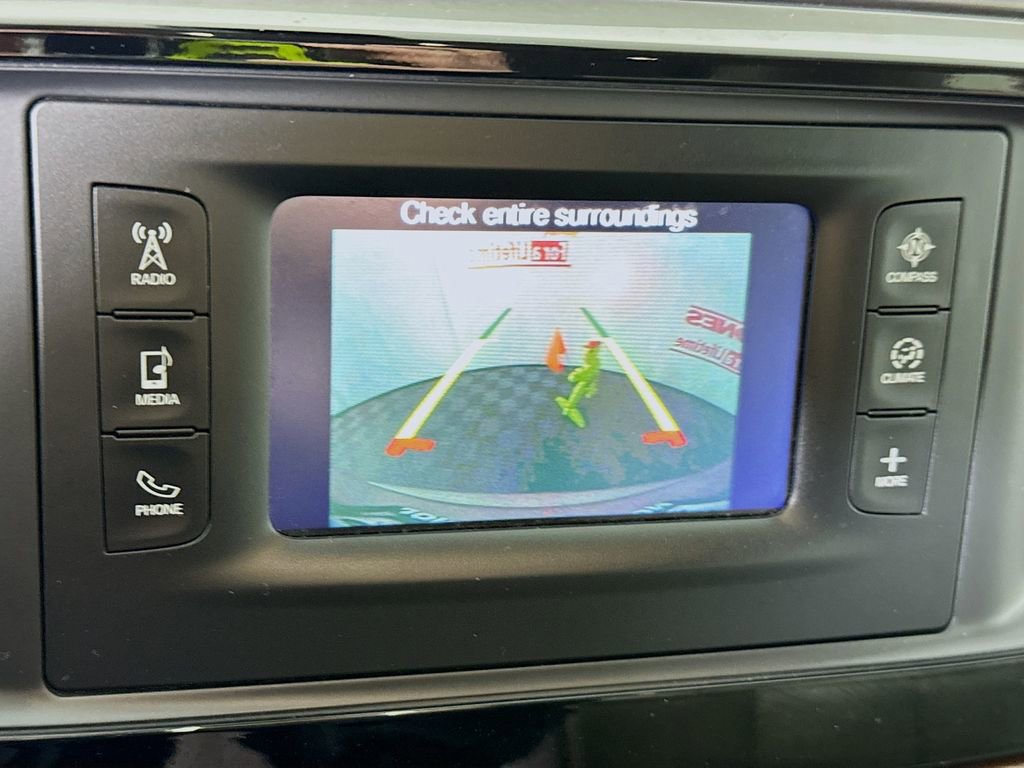 Used 2017 Chrysler Pacifica Touring Plus FWD image 5
