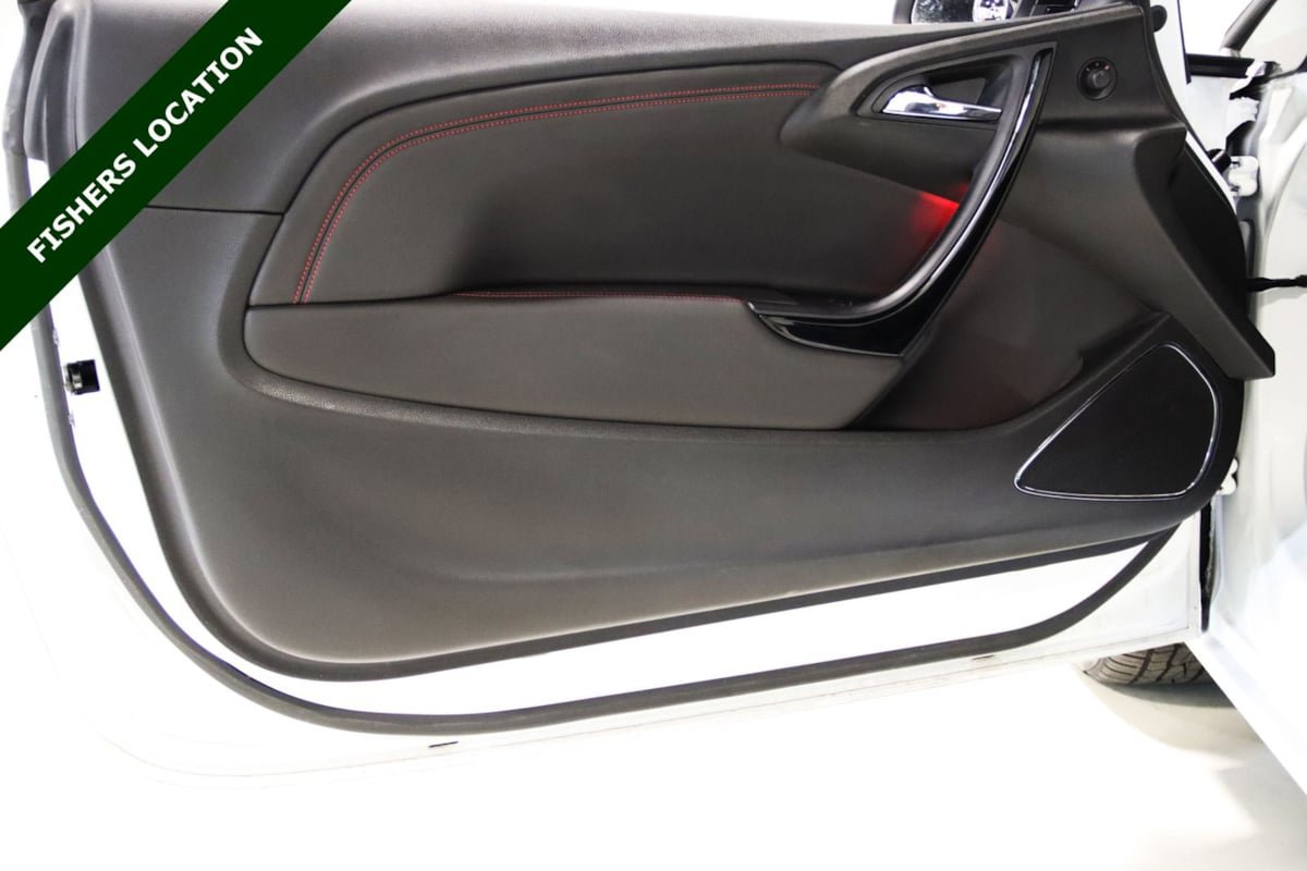 Used 2018 Buick Cascada Sport Touring w/ Dark Effects Package FWD image 36