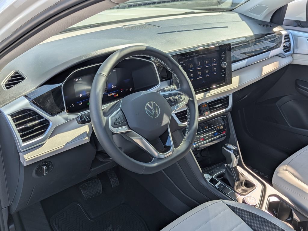 New 2026 Volkswagen Taos SE AWD/4WD image 12