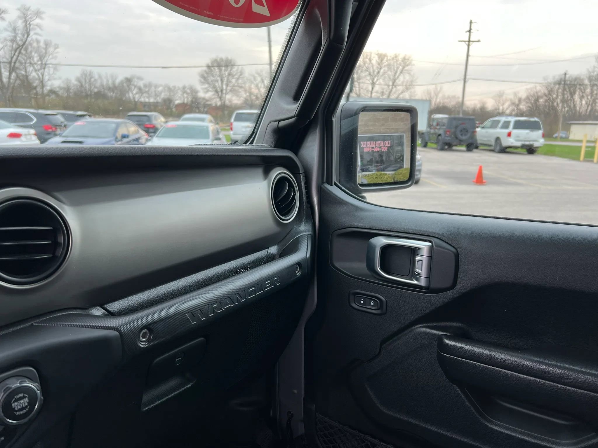 Used 2018 Jeep Wrangler Unlimited Sport S image 19