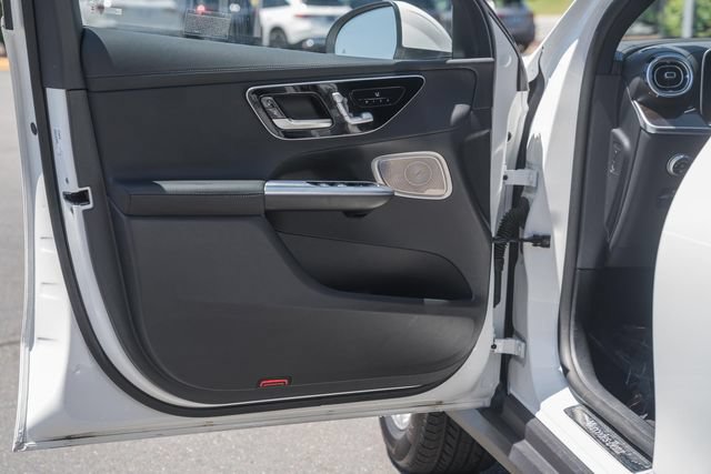 Certified 2025 Mercedes-Benz GLC 300 4MATIC w/ Driver Assistance Package image 36