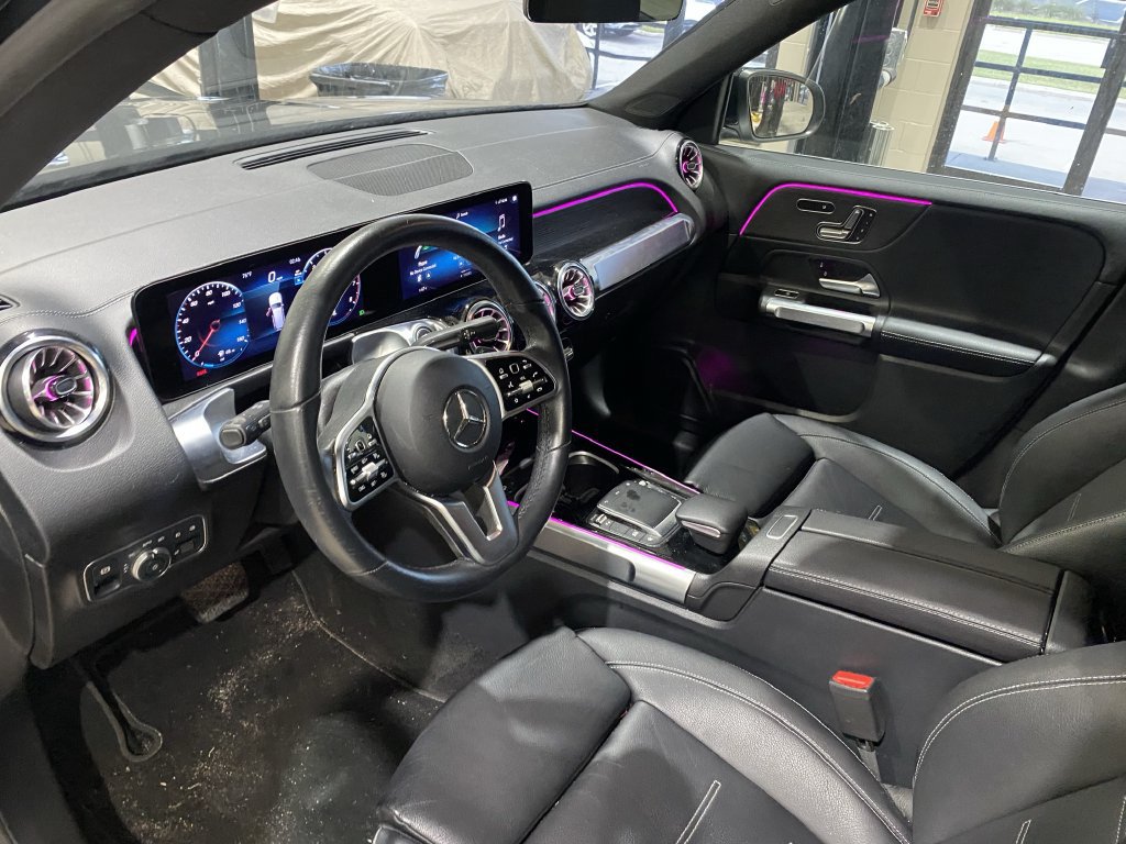 Used 2023 Mercedes-Benz GLB 250 4MATIC image 2