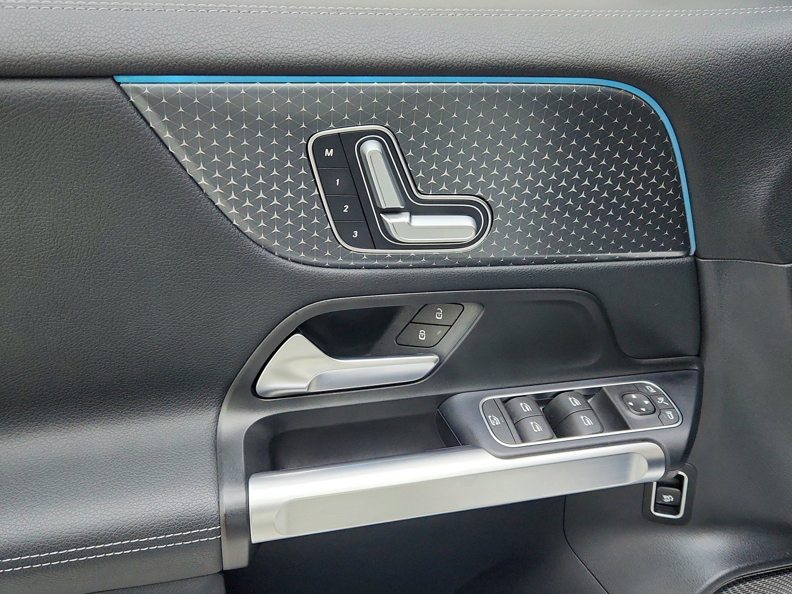 Certified 2024 Mercedes-Benz EQB 250+ image 17