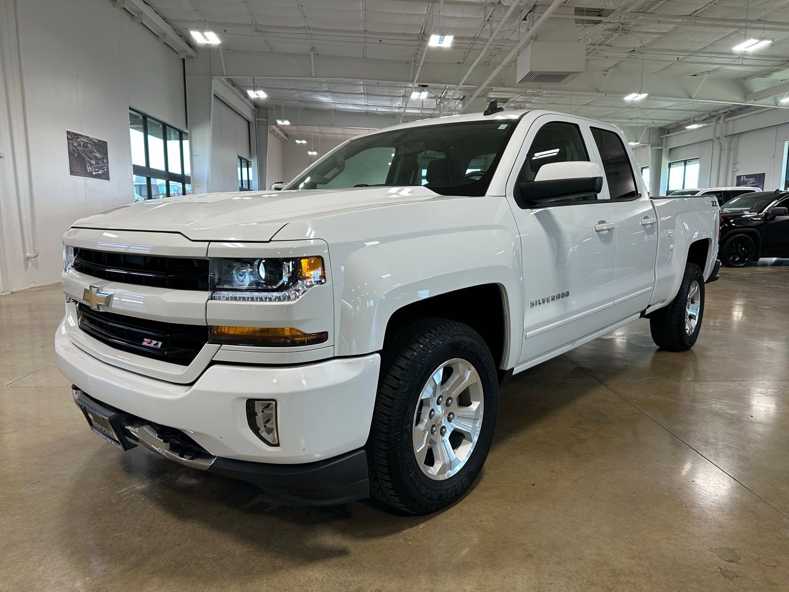 Used 2018 Chevrolet Silverado 1500 LT w/ All Star Edition image 3