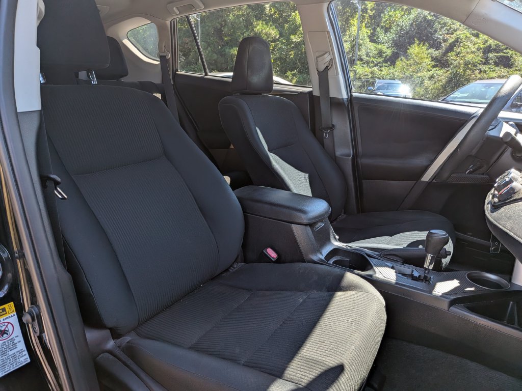 Used 2014 Toyota RAV4 LE FWD image 23