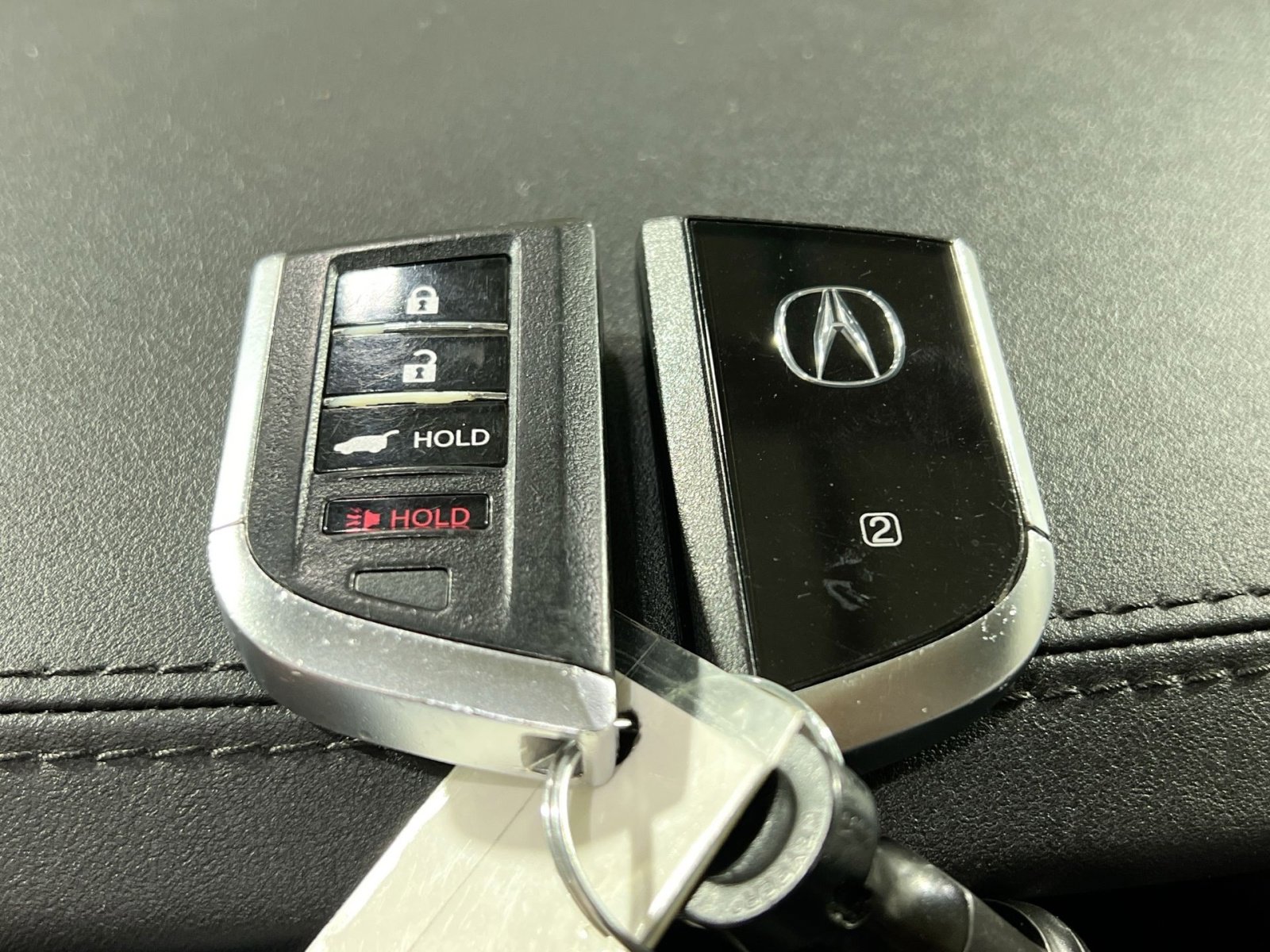 Used 2023 Acura MDX SH-AWD w/ Technology Package image 29