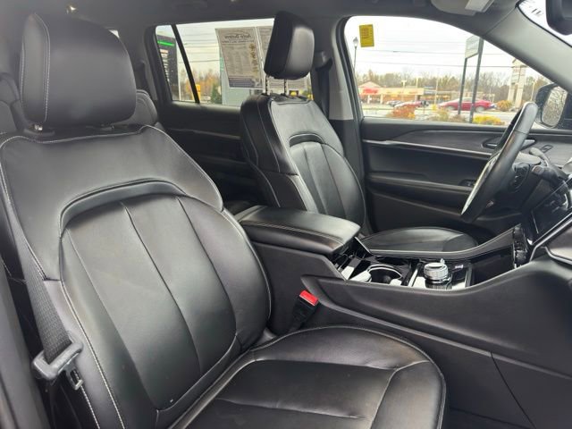 Used 2022 Jeep Grand Cherokee L Limited image 12