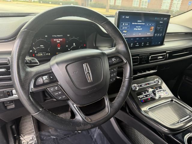Used 2022 Lincoln Nautilus AWD w/ Premium Package image 12