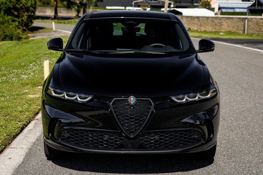New 2025 Alfa Romeo Tonale AWD/4WD image 8