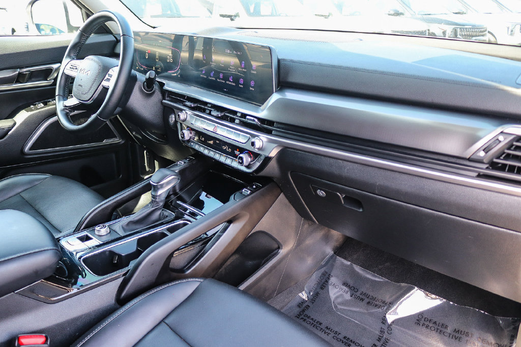 Certified 2024 Kia Telluride S w/ S Sunroof Package FWD image 15